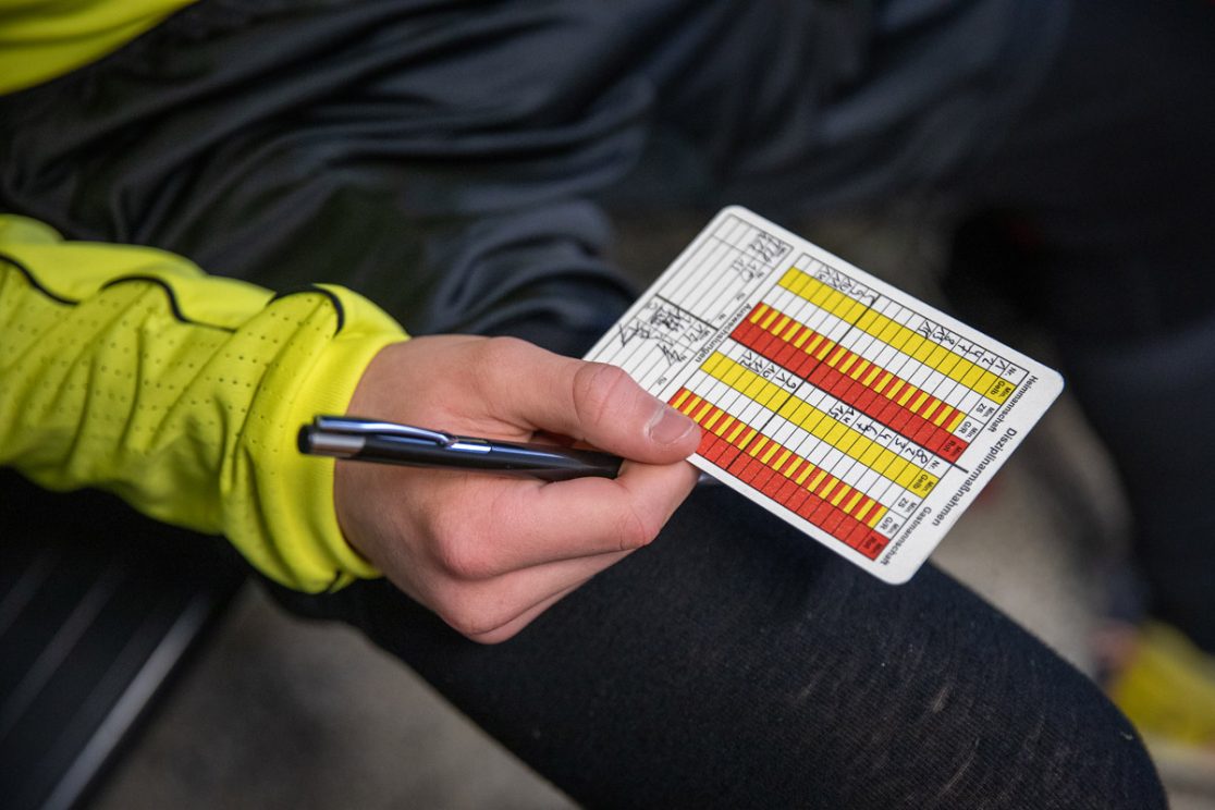 Schiedsrichter-Praktikum beim Berliner Fußballverband, Junior-Schiedsrichter Freddy, Geolino 07/2024